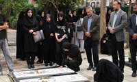 تجدید میثاق با شهدای والامقام؛ مراسم عطرافشانی مزار شهدای جنگ رمضان 